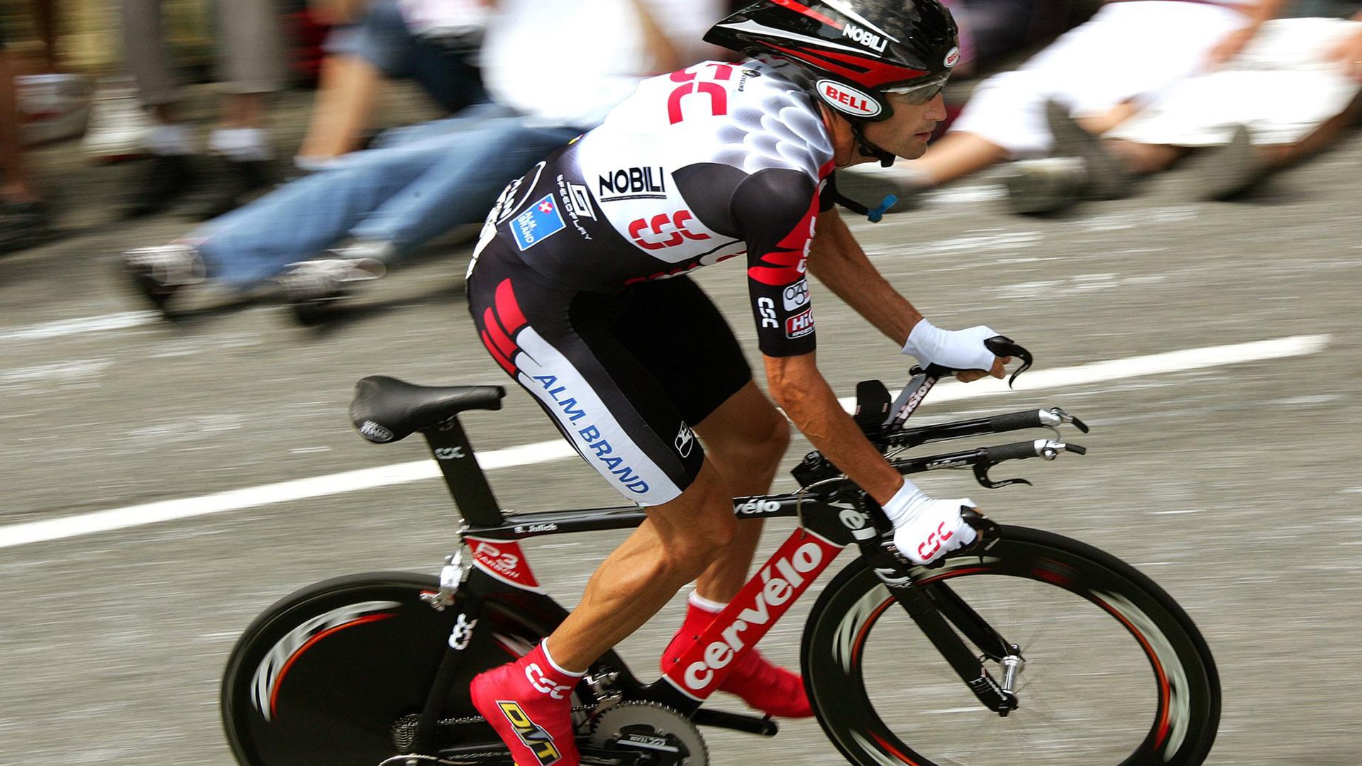 中国游泳队闪耀世锦赛，斩获多枚金牌创历史佳绩【ac米兰】